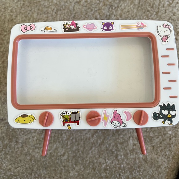 Hello Kitty Other - Hello Kitty Retro TV phone holder and tissue paper holder